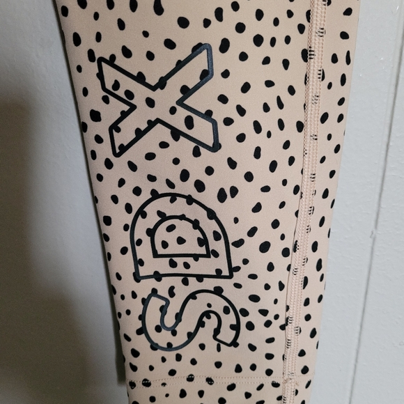 NWOT White Fox X Sarah's Day Speckle High-Waisted Leggings, M - Picture 9 of 12